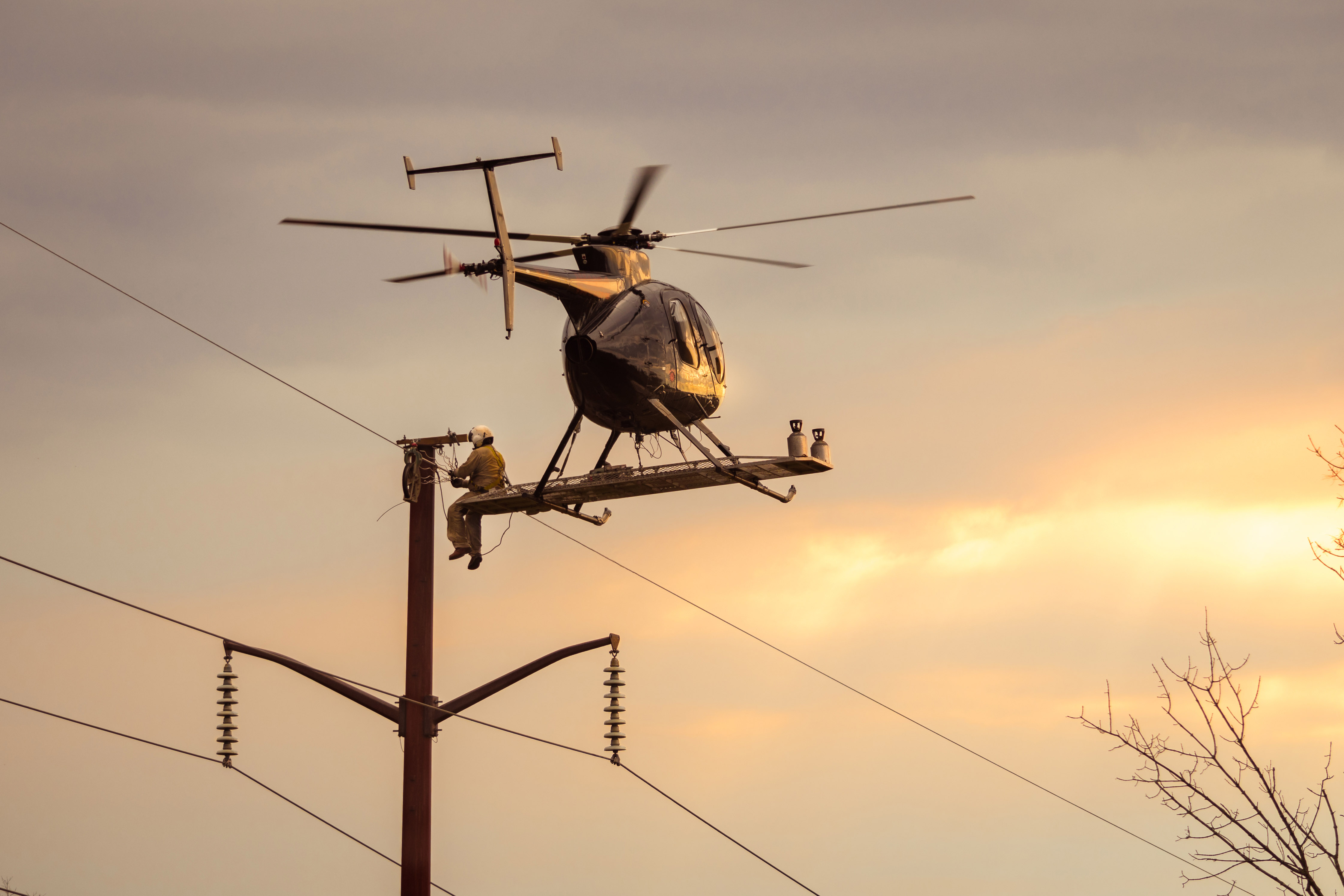 Milwaukee Helicopter Pole Setting