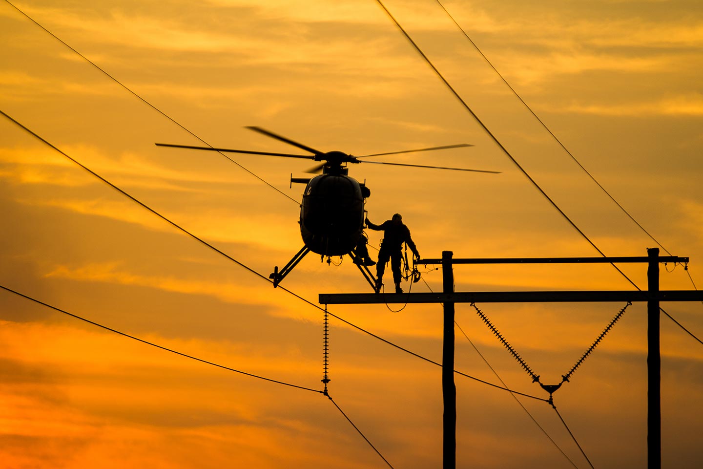 Milwaukee Transmission Line Helicopter Services